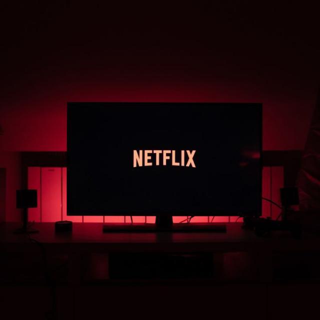 Netflix premium Accounts  WhatsApp Group