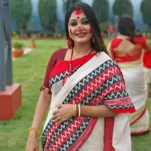 SANTINIKETAN SAREE HOUSE 🏡