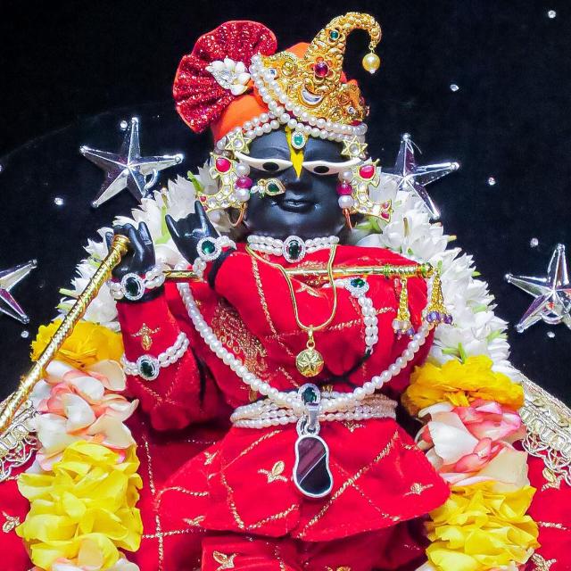 🌹🌹 M̺̺e̺r̺o̺ V̺r̺i̺n̺d̺a̺v̺a̺n̺ 🌹🌹 WhatsApp Group