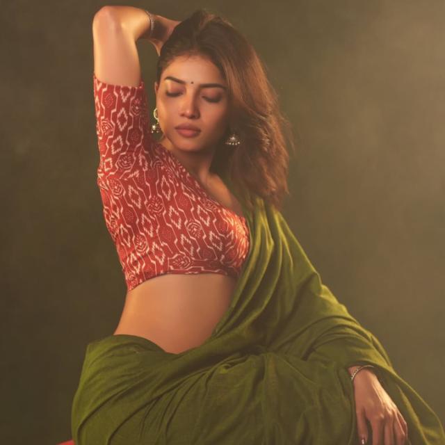 ভদ্রমহিলাদের কামলীলা (1) 😜🥳