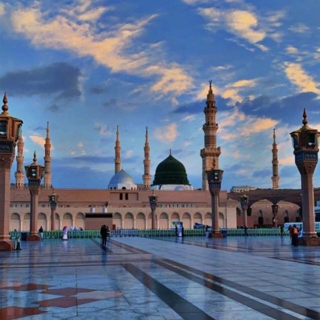 ♥️🫶🏻💙✨مـــــدیـنــــے کـا مسافـــــر ➊🌸🕋 Group's logo