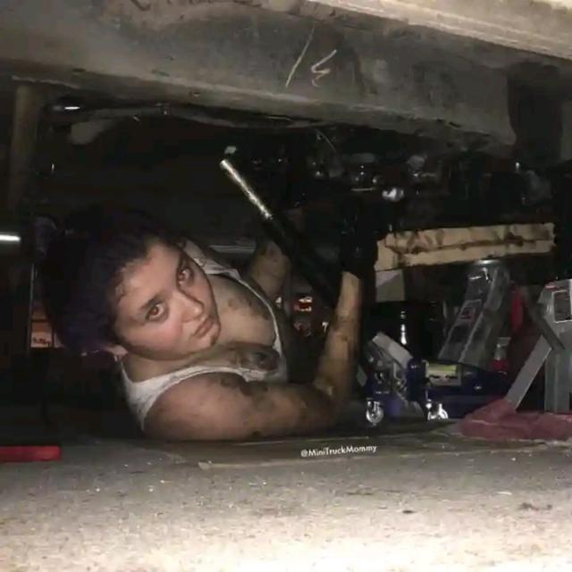 Hot 🔥 xx Group's logo