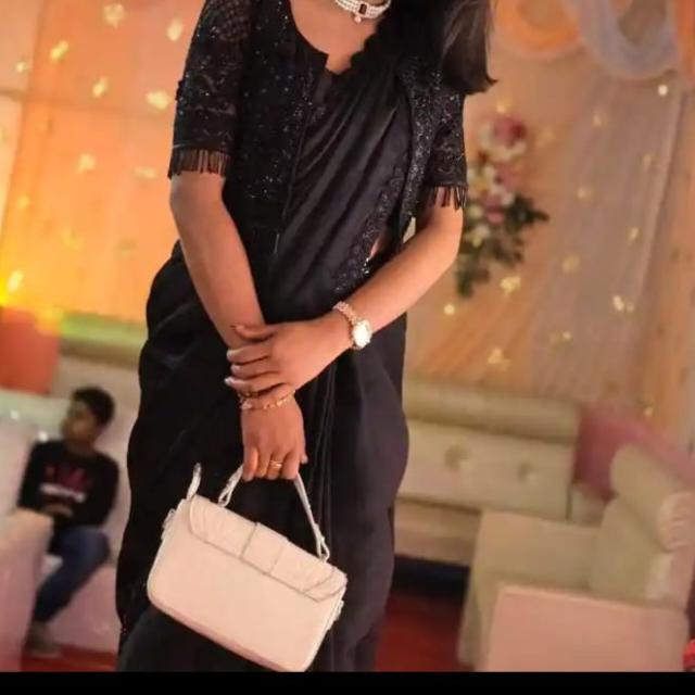 Threesom Group's logo