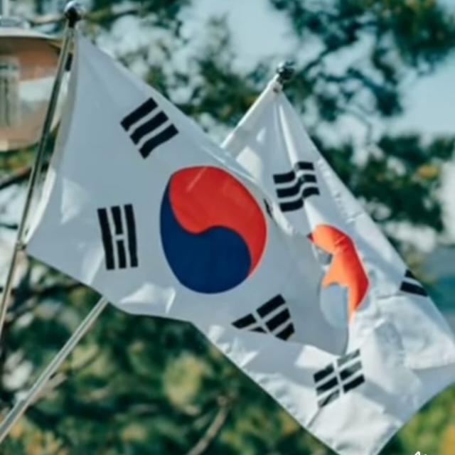 Korean උමතුවූවන් (Korean Umathuwuwan) WhatsApp Group