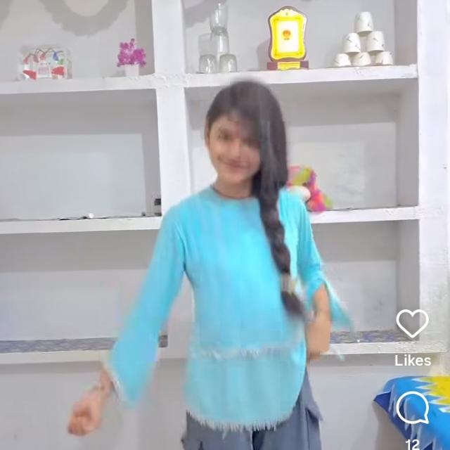 Riya  online Group's logo