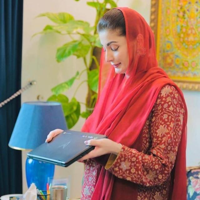 Daily Buzz Group's logo