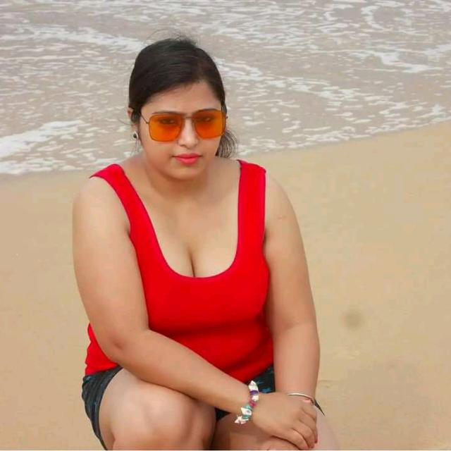 Chut fingering shoo @100 Group's logo