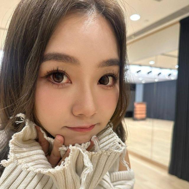 Yooye 77 😘 Group's logo