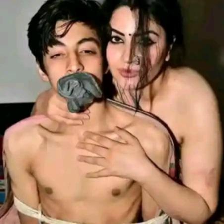 🥵Pakistani Paid Group🥵 Group's logo