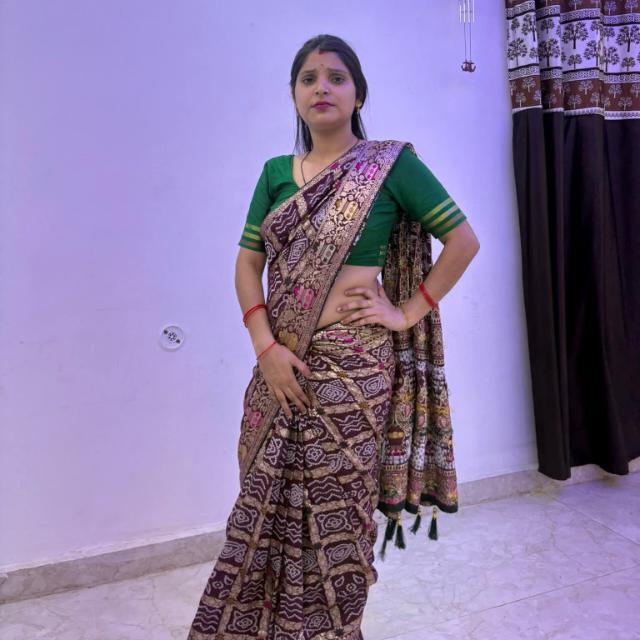 Tamil Sneha bhabhi Group's logo