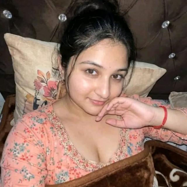 ๐๐ฎ๐ฌ๐ฌ๐ข๐๐ง ๐ ๐ข๐ซ๐ฅ๐ฌ๐๐ฅต๐๐คค