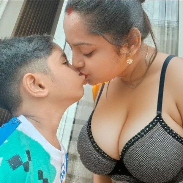 Mom °son ° video 🥵 18+