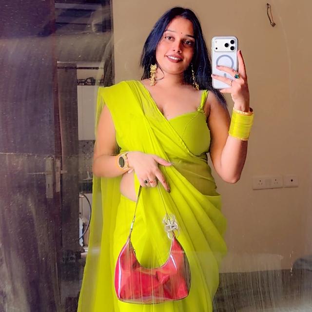 रेखा bhabhiii 💋❣️ 2 WhatsApp Group cover